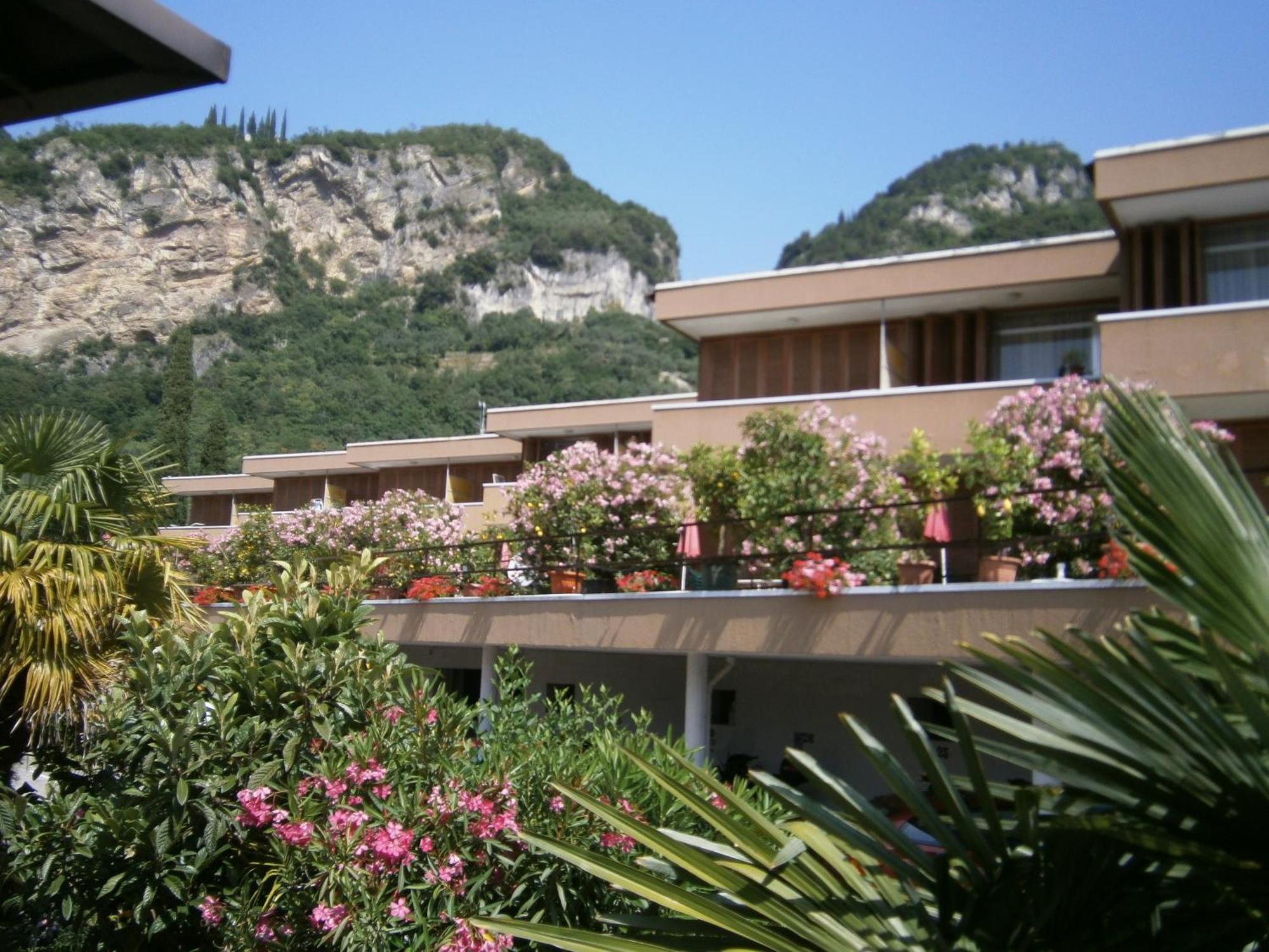 Residence Cascata Varone Riva del Garda Extérieur photo