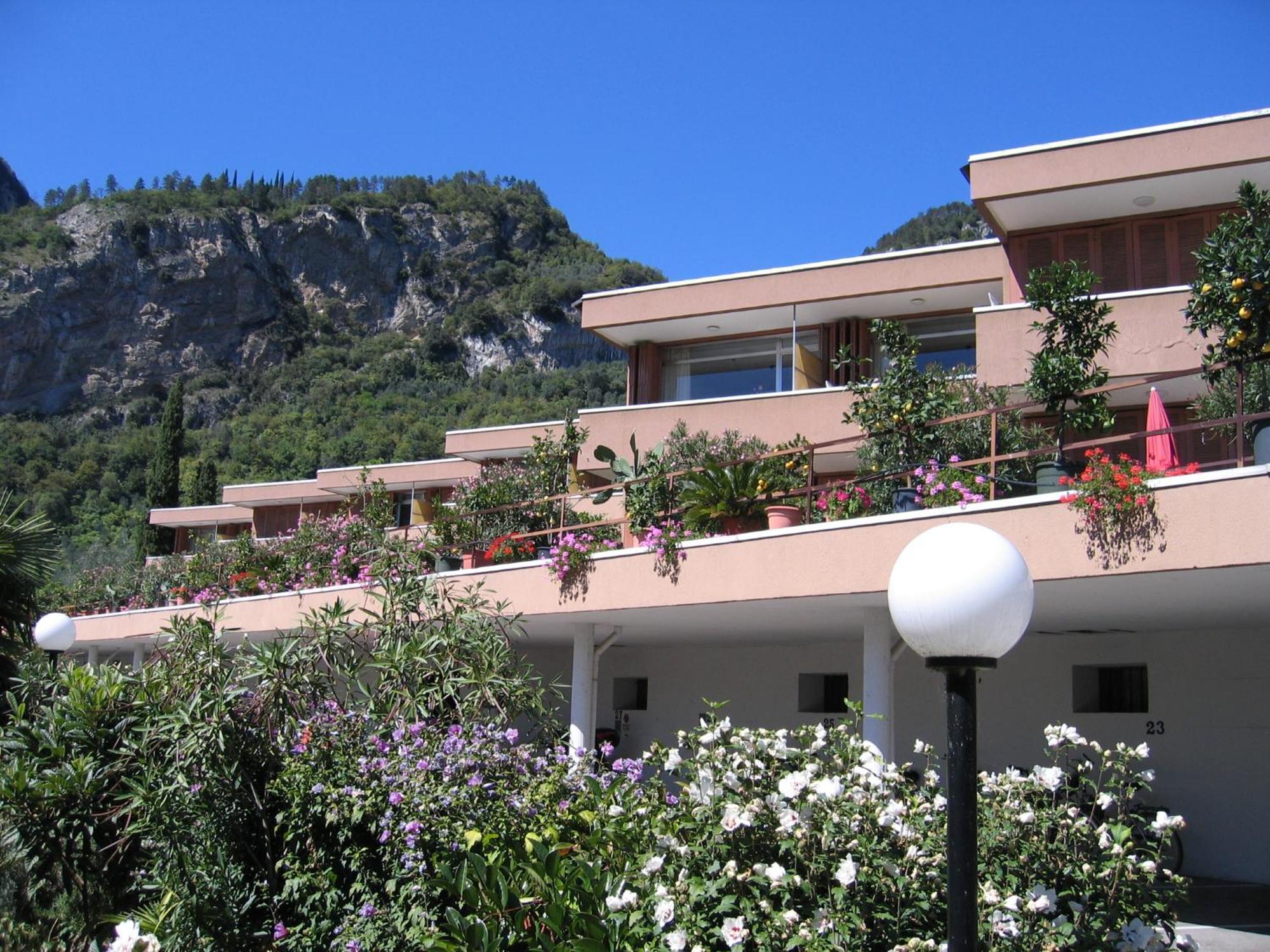 Residence Cascata Varone Riva del Garda Extérieur photo